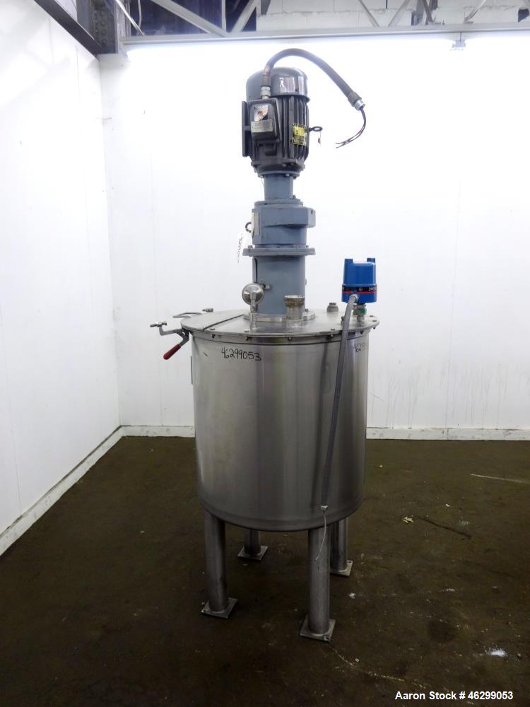 Used Tank, Approximately 80 Gallons, 304 Stainless Steel, Vertical.