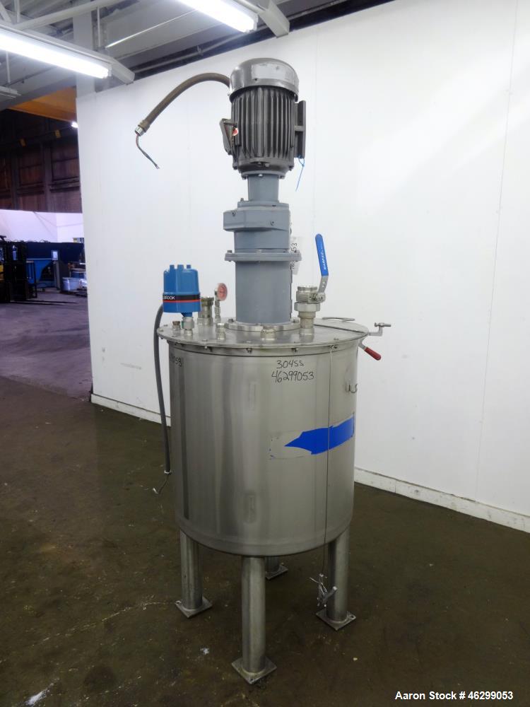 Used Tank, Approximately 80 Gallons, 304 Stainless Steel, Vertical.