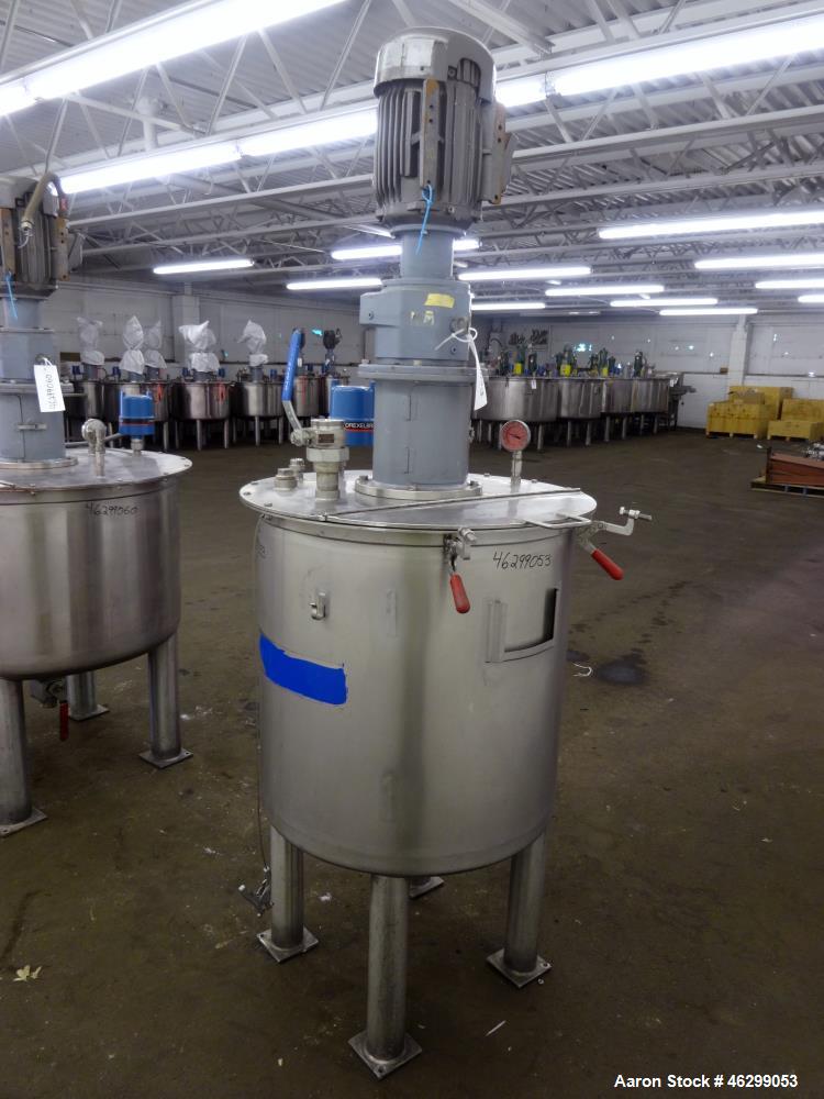 Used Tank, Approximately 80 Gallons, 304 Stainless Steel, Vertical.
