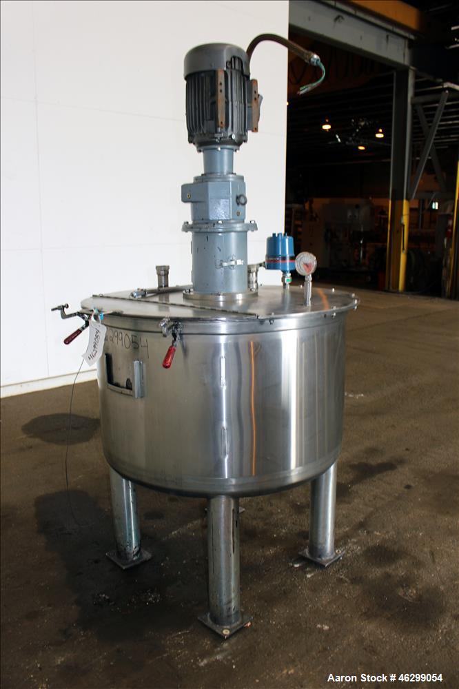 Used Tank, Approximately 120 Gallons, 304 Stainless Steel, Vertical. 40" Diameter x 22" straight side. Bolt-on flat top with 1/4 hinged cover, dished bottom. Top entering agitator, with 2" diameter s...