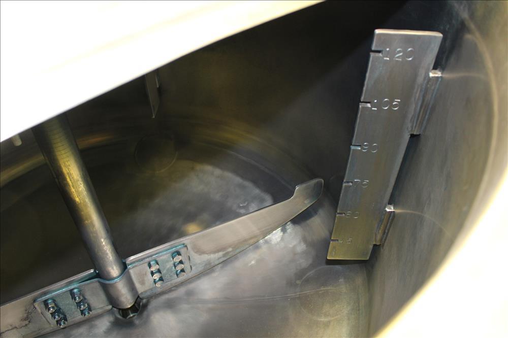 Used Tank, Approximately 120 Gallons, 304 Stainless Steel, Vertical. 40" Diameter x 22" straight side. Bolt-on flat top with 1/4 hinged cover, dished bottom. Top entering agitator, with 2" diameter s...