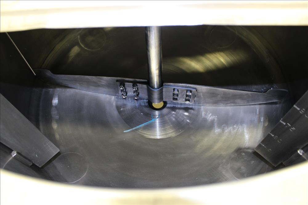 Used Tank, Approximately 120 Gallons, 304 Stainless Steel, Vertical. 40" Diameter x 22" straight side. Bolt-on flat top with 1/4 hinged cover, dished bottom. Top entering agitator, with 2" diameter s...