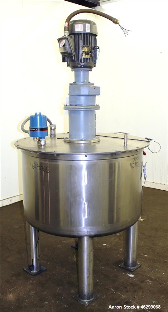 Used- Tank, Approximately 120 Gallons, 304 Stainless Steel, Vertical. 40" Diameter x 22" straight side. Bolt-on flat top wit...