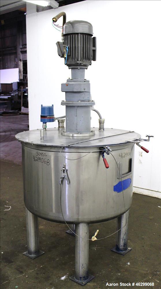 Used Tank, Approximately 120 Gallons, 304 Stainless Steel, Vertical. 40" Diameter x 22" straight side. Bolt-on flat top with 1/4 hinged cover, dished bottom. Top entering agitator, with 2" diameter s...