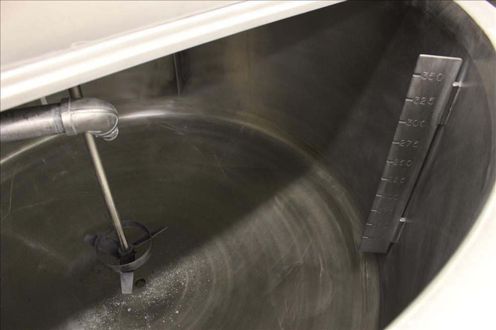 Used Tank, Approximate 350 Gallon, 304 Stainless Steel, Vertical. 60" Diameter x 28" straight side. Bolt on flat top with 1/3 hinged cover, dished bottom. Top entering Lightnin agitator, model XJC-30...