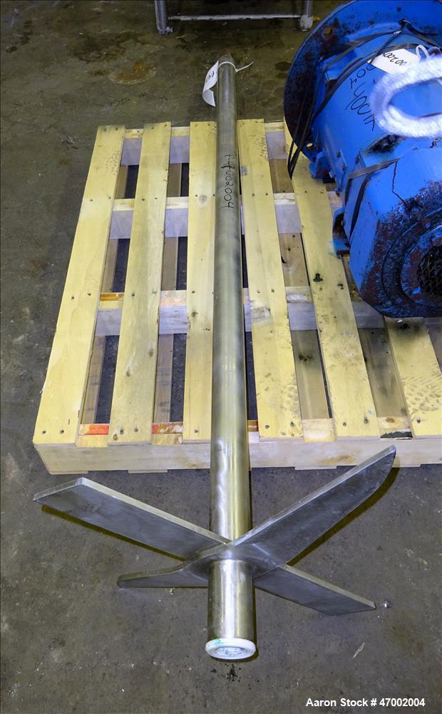 Used Custom Mixing Tank, 220 Gallons, 304 Stainless Steel, Vertical.