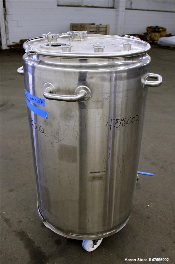 Used Tank, Approximate 75 Gallon, 316 Stainless Steel, Vertical.