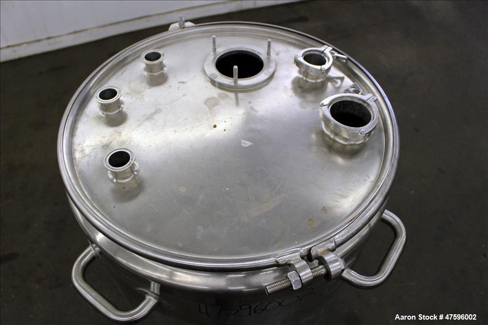 Used Tank, Approximate 75 Gallon, 316 Stainless Steel, Vertical.