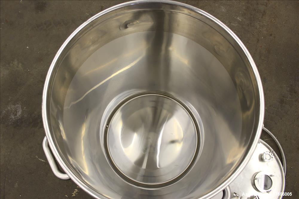 Used Tank, Approximate 75 Gallon, 316 Stainless Steel, Vertical.