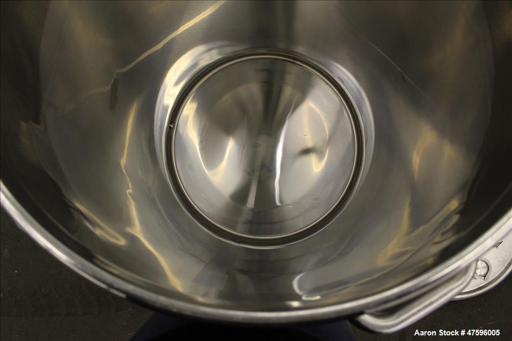 Used Tank, Approximate 75 Gallon, 316 Stainless Steel, Vertical.