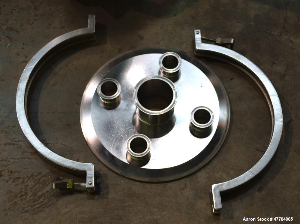 Used Tank, 30 Gallon, 316 Stainless Steel, Vertical. Approximate 16" diameter x 34" straight side, flat clamp on top, dished bottom. Openings top (4) 1-1/2" tri-clamp, 3" tri-clamp. Approximate 6" di...