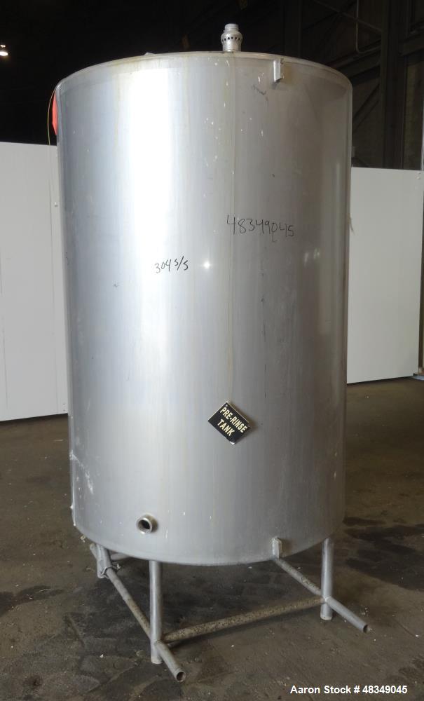 Used CIP Tank, Approximately 500 Gallons, 304 Stainless Steel, Vertical.