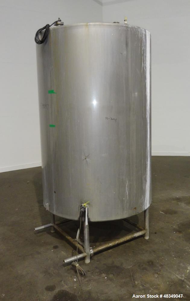 Used CIP Tank, Approximately 500 Gallons, 304 Stainless Steel, Vertical.