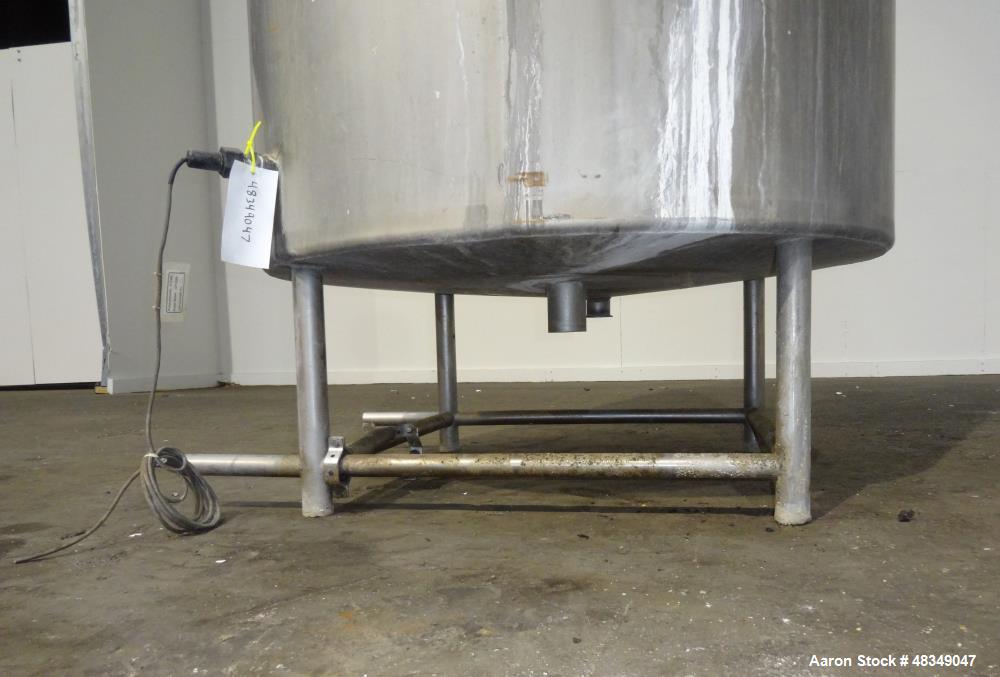 Used CIP Tank, Approximately 500 Gallons, 304 Stainless Steel, Vertical.