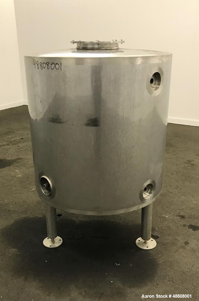Used Tank, Approximate 100 Gallon, 304 Stainless Steel, Vertical.