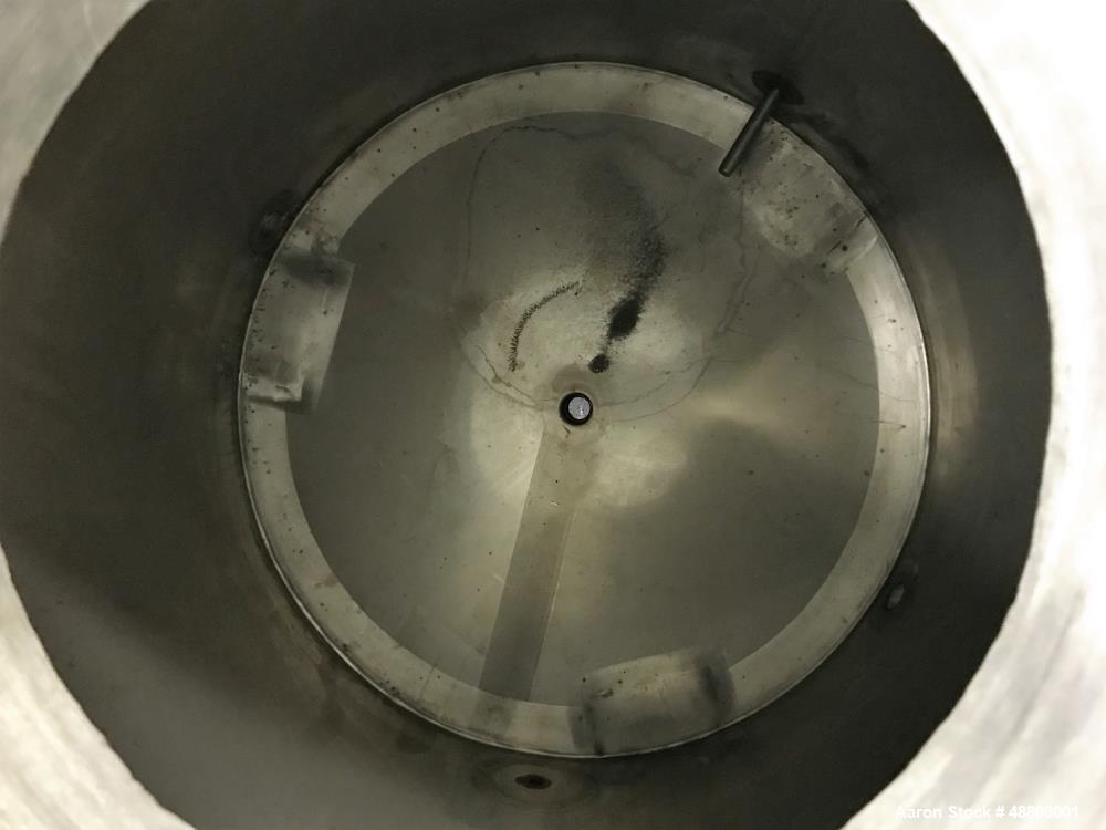Used Tank, Approximate 100 Gallon, 304 Stainless Steel, Vertical.
