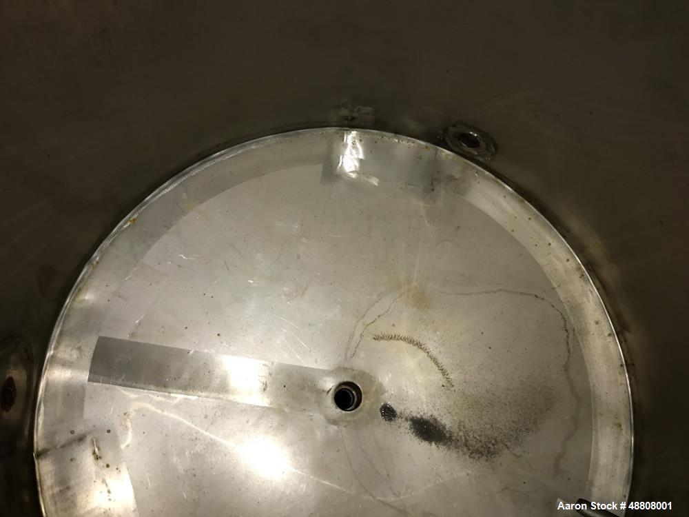 Used Tank, Approximate 100 Gallon, 304 Stainless Steel, Vertical.