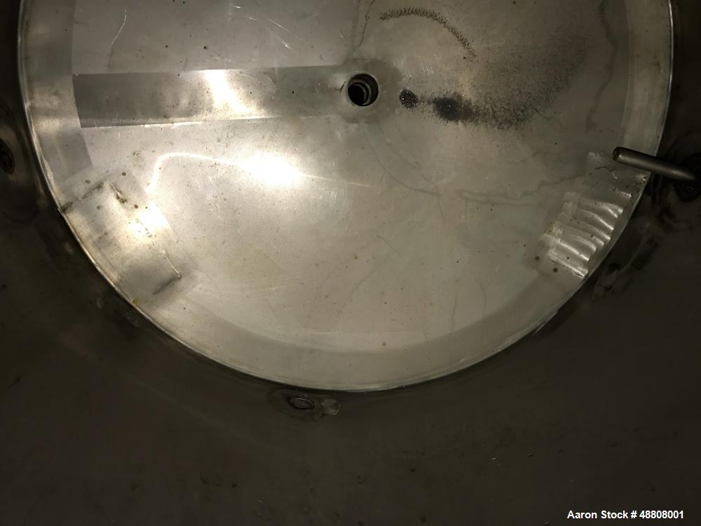 Used Tank, Approximate 100 Gallon, 304 Stainless Steel, Vertical.