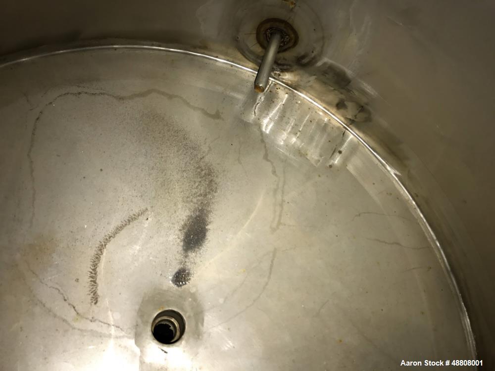 Used Tank, Approximate 100 Gallon, 304 Stainless Steel, Vertical.