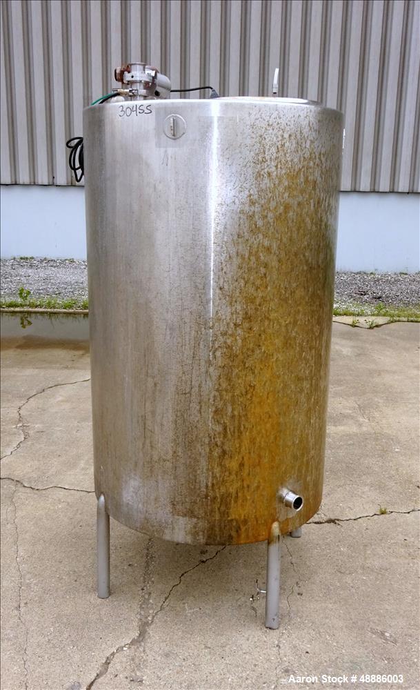 Used Tank, Approximate 300 Gallon, 304 Stainless Steel, Vertical.