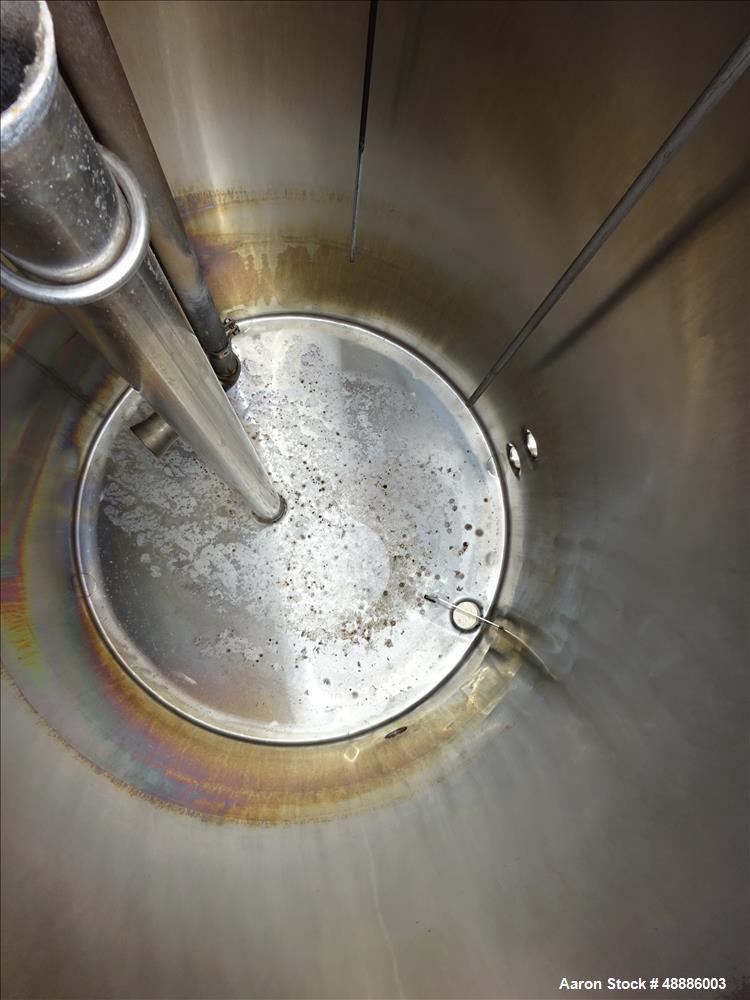 Used Tank, Approximate 300 Gallon, 304 Stainless Steel, Vertical.