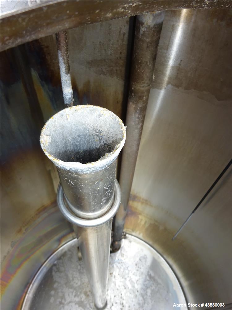 Used Tank, Approximate 300 Gallon, 304 Stainless Steel, Vertical.