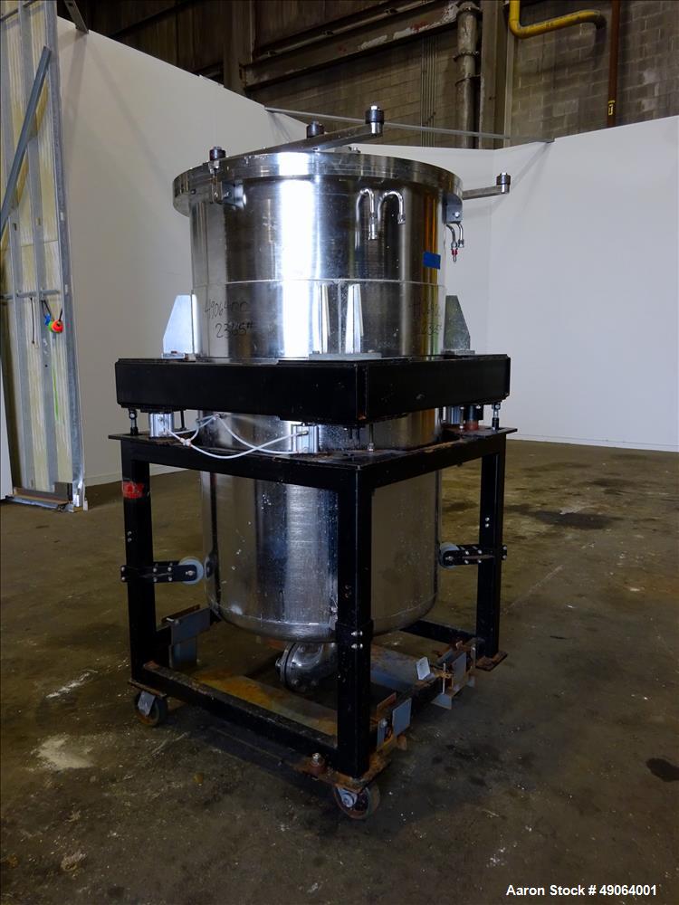 Used Tank, Approximate 250 Gallon, 316 Stainless Steel, Vertical.