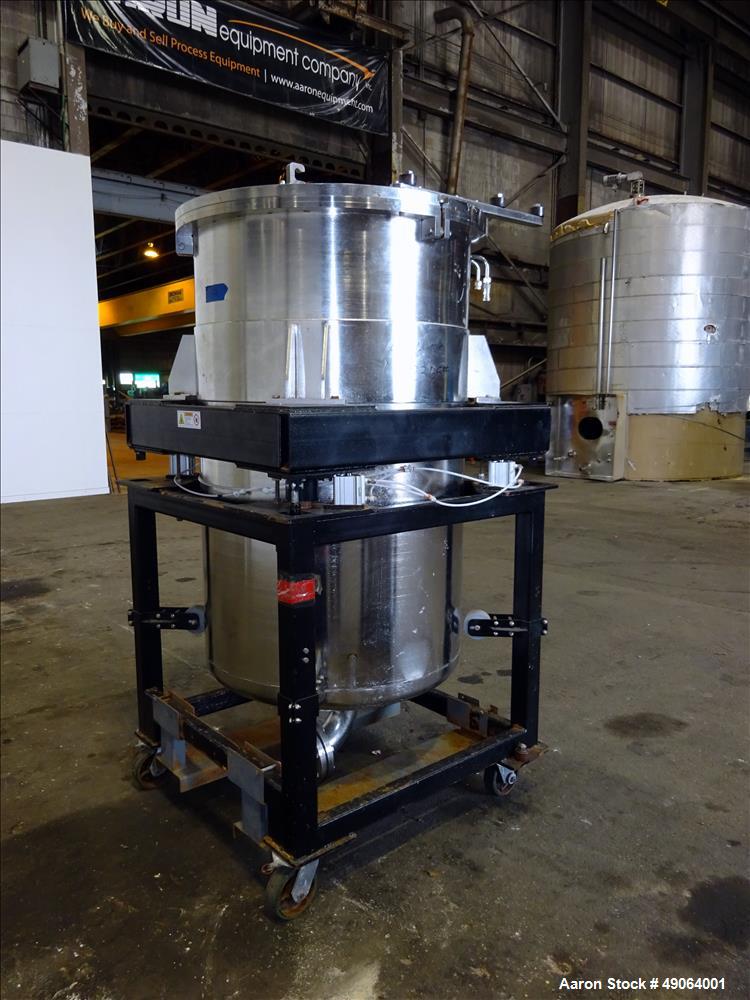 Used Tank, Approximate 250 Gallon, 316 Stainless Steel, Vertical.