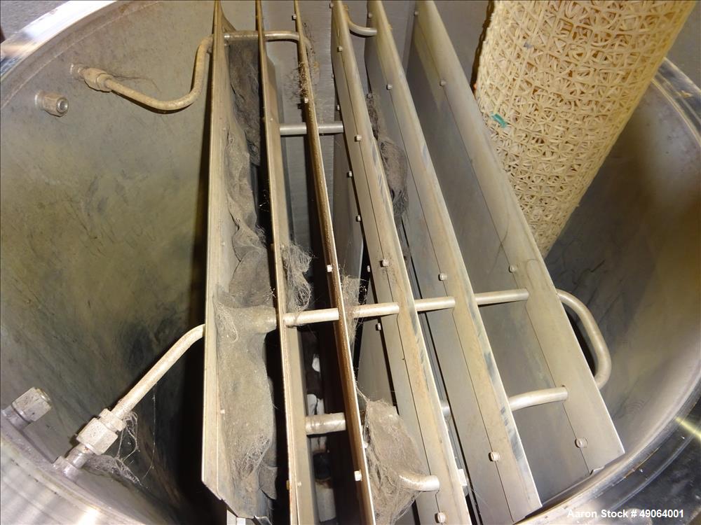 Used Tank, Approximate 250 Gallon, 316 Stainless Steel, Vertical.