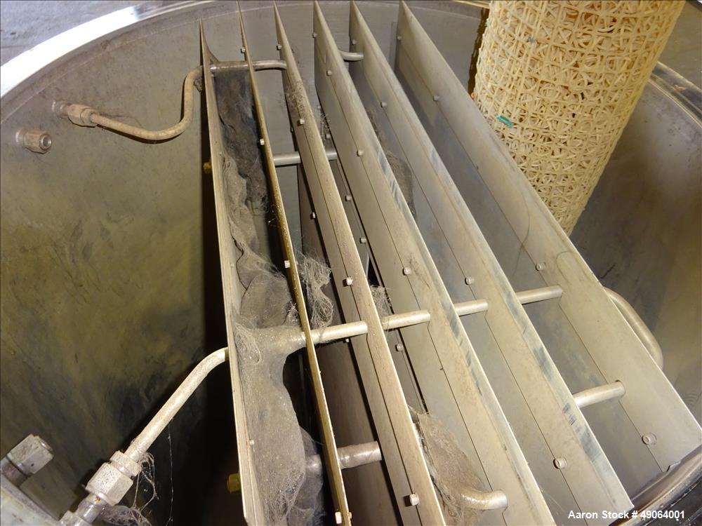 Used Tank, Approximate 250 Gallon, 316 Stainless Steel, Vertical.