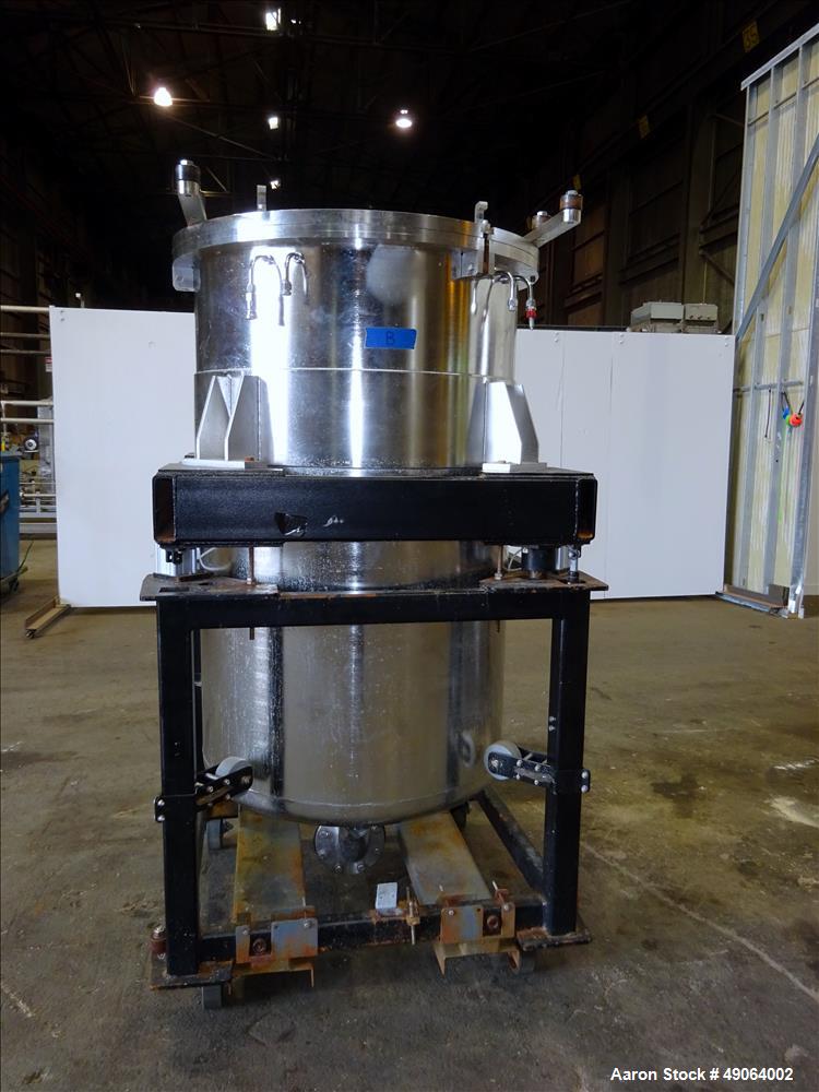 Used Tank, Approximate 250 Gallon, 316 Stainless Steel, Vertical.