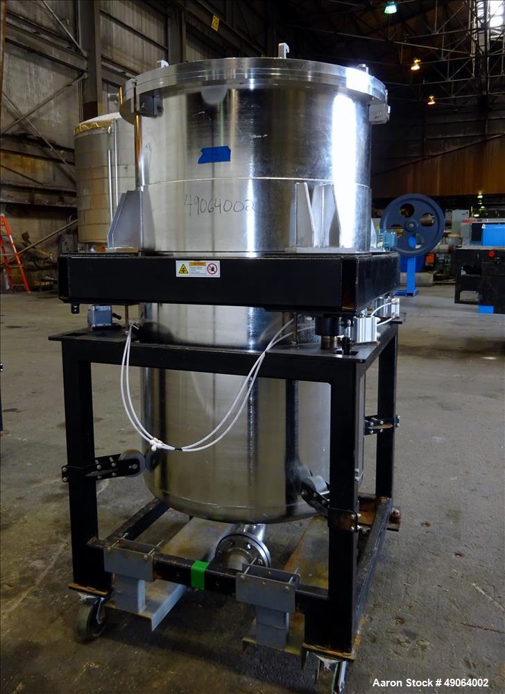 Used Tank, Approximate 250 Gallon, 316 Stainless Steel, Vertical.