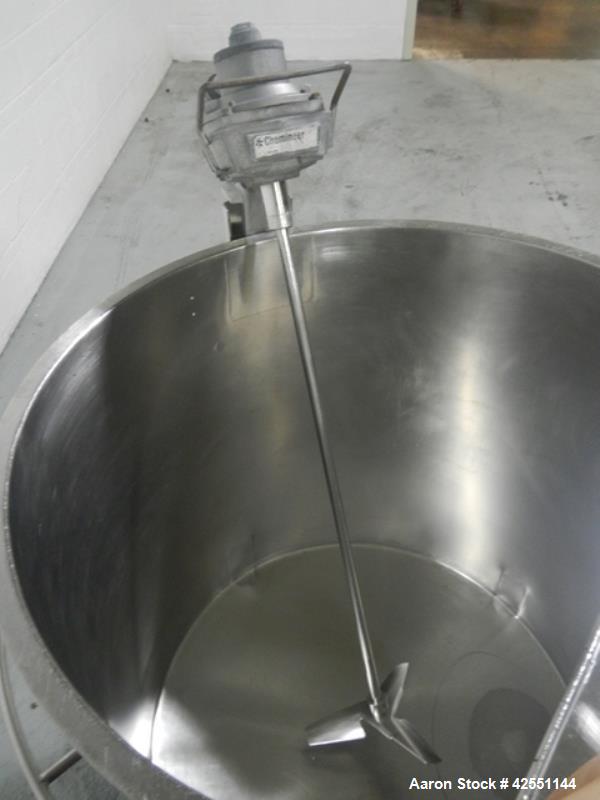 Used Lee tank, 130 gallon, model 500LDBT, stainless steel construction, approximately 36" diameter x 36" straight side, open top, flat slopping bottom, 2" center bottom outlet with clamp on Chemineer...