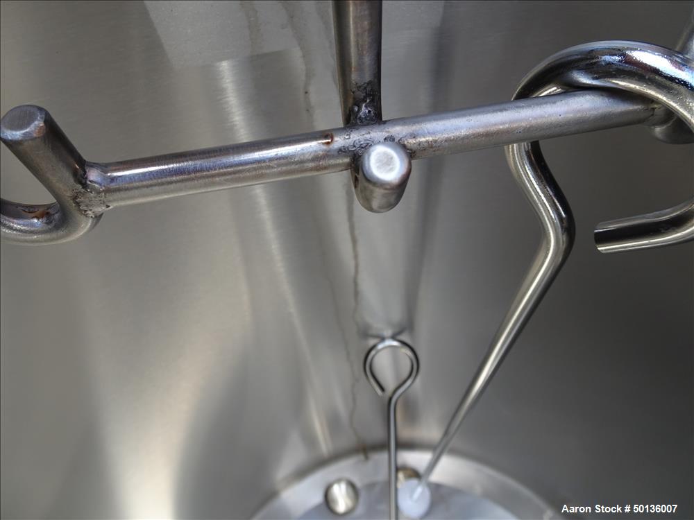 Used Tank, Approximate Gallon, 316 Stainless Steel, Vertical.