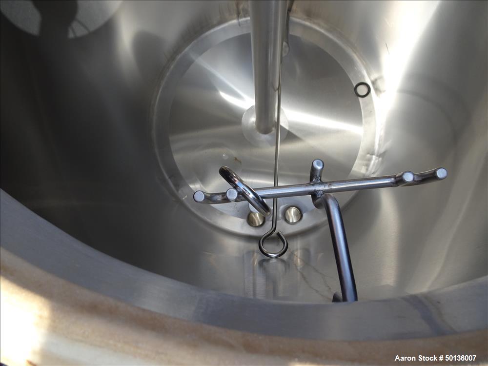 Used Tank, Approximate Gallon, 316 Stainless Steel, Vertical.