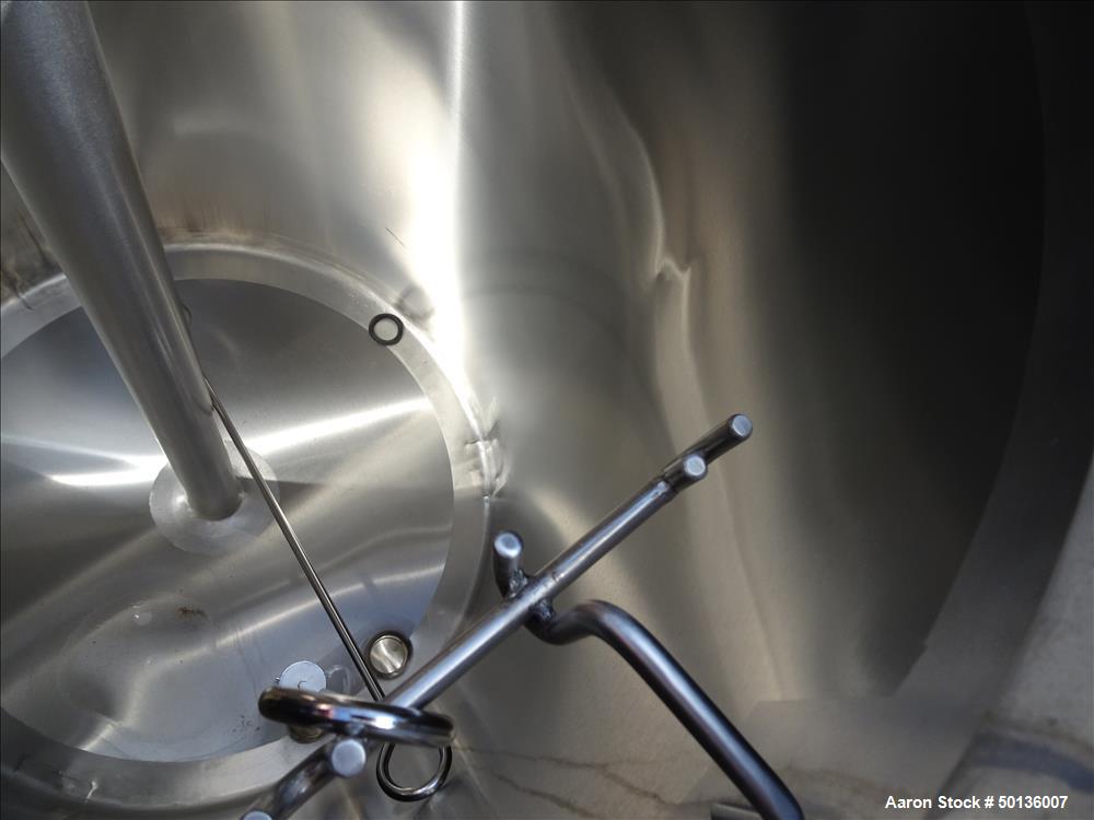 Used Tank, Approximate Gallon, 316 Stainless Steel, Vertical.