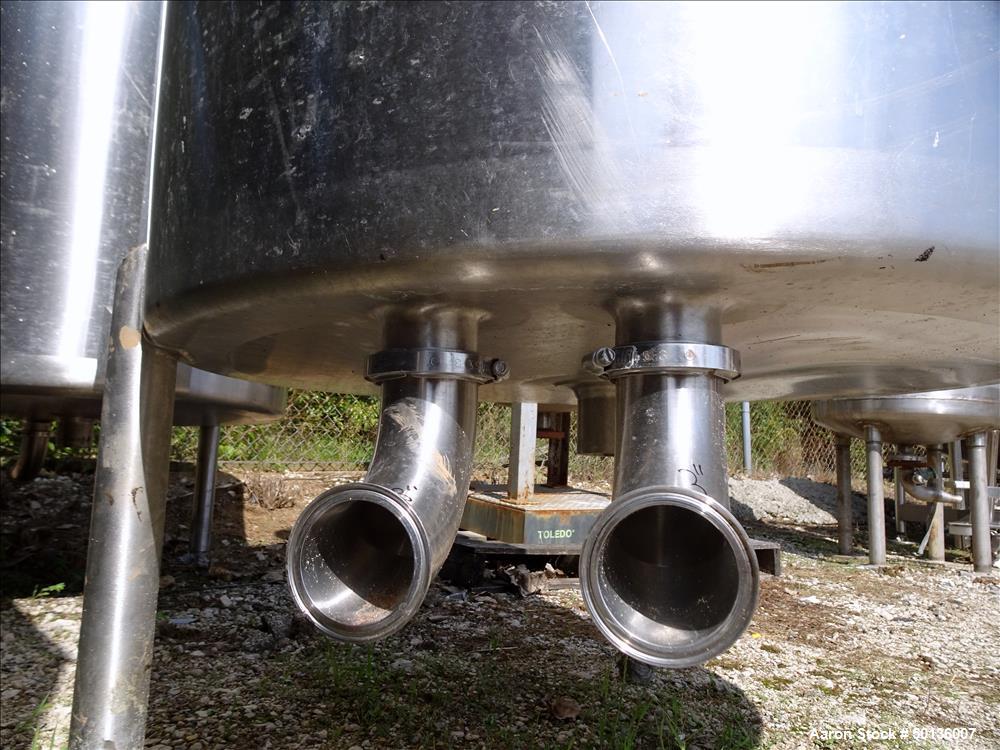 Used Tank, Approximate Gallon, 316 Stainless Steel, Vertical.
