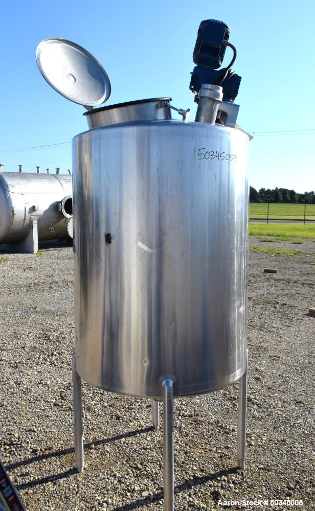 Used Tank, 200 Gallon, Stainless Steel, Vertical.
