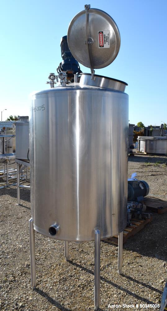 Used Tank, 200 Gallon, Stainless Steel, Vertical.