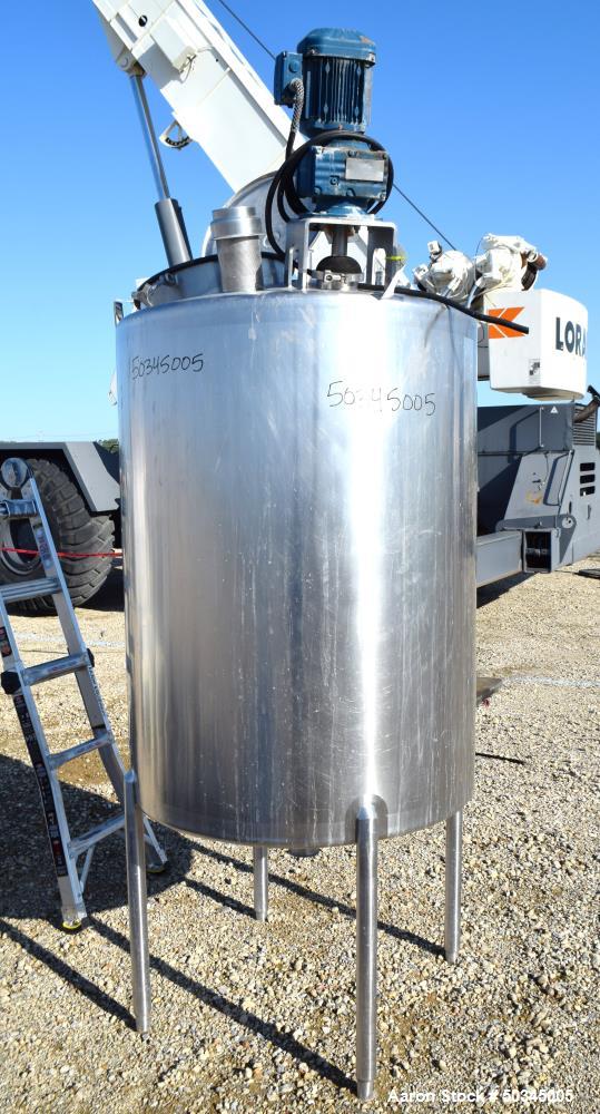 Used Tank, 200 Gallon, Stainless Steel, Vertical.