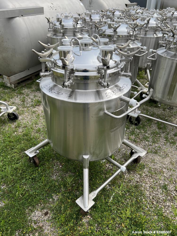 Used- Stainless Steel 120 Liter / 31.7 Gallon Jacketed Tank, Stainless Steel, Vertical. Approximate 20" diameter x 24" strai...