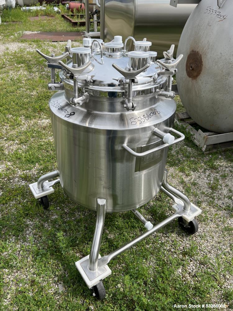 Used- Stainless Steel 120 Liter / 31.7 Gallon Jacketed Tank, Stainless Steel, Vertical. Approximate 20" diameter x 24" strai...