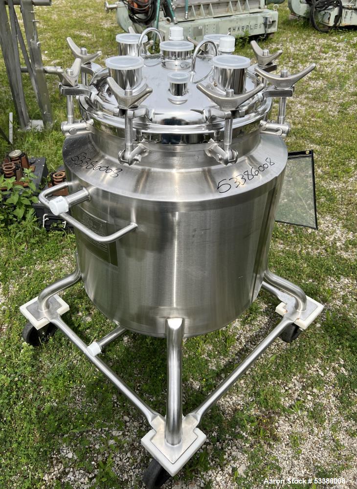 Used- Stainless Steel 120 Liter / 31.7 Gallon Jacketed Tank, Stainless Steel, Vertical. Approximate 20" diameter x 24" strai...