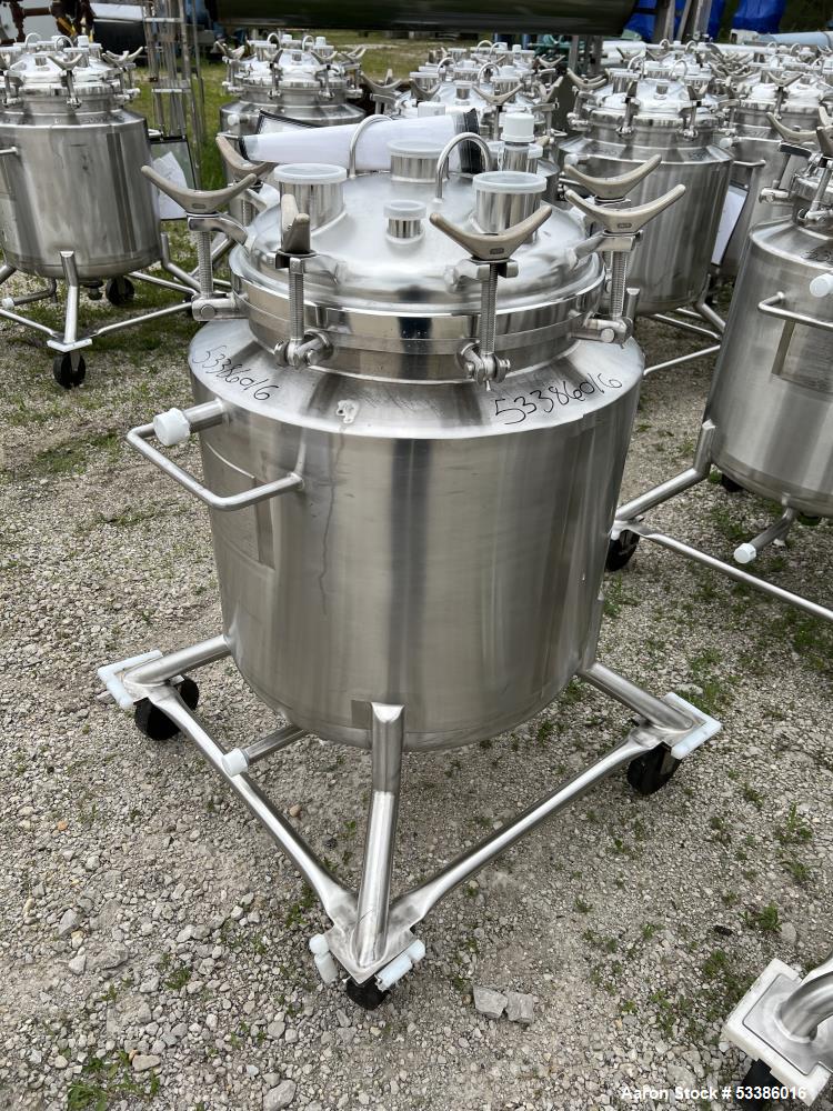 Used- Stainless Steel 120 Liter / 31.7 Gallon Jacketed Tank, Stainless Steel, Vertical. Approximate 20" diameter x 24" strai...