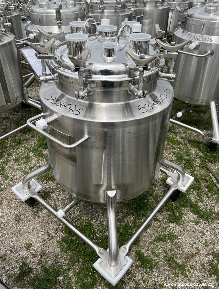 Used- Stainless Steel 120 Liter / 31.7 Gallon Jacketed Tank, Stainless Steel, Vertical. Approximate 20" diameter x 24" strai...