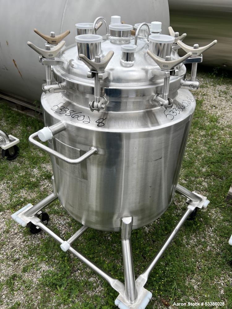 Used- Stainless Steel 120 Liter / 31.7 Gallon Jacketed Tank, Stainless Steel, Vertical. Approximate 20" diameter x 24" strai...