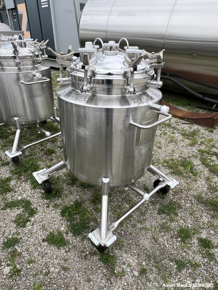 Used- Stainless Steel 120 Liter / 31.7 Gallon Jacketed Tank, Stainless Steel, Vertical. Approximate 20" diameter x 24" strai...