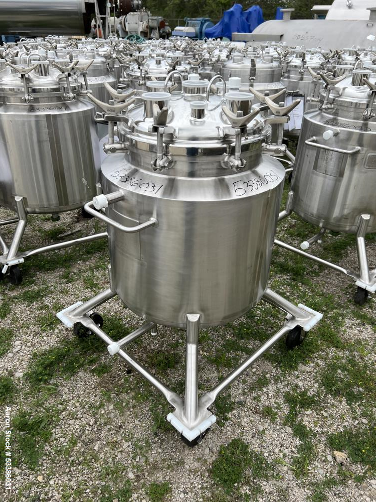 Used- Stainless Steel 120 Liter / 31.7 Gallon Jacketed Tank, Stainless Steel, Vertical. Approximate 20" diameter x 24" strai...