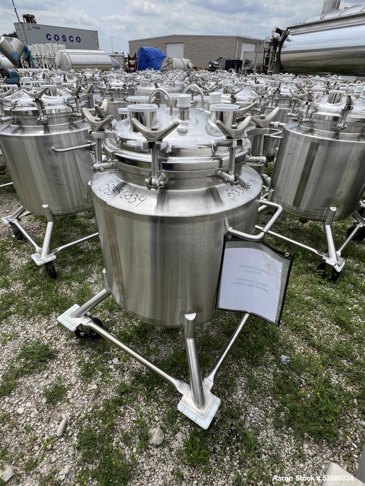 Used- Stainless Steel 120 Liter / 31.7 Gallon Jacketed Tank, Stainless Steel, Vertical. Approximate 20" diameter x 24" strai...