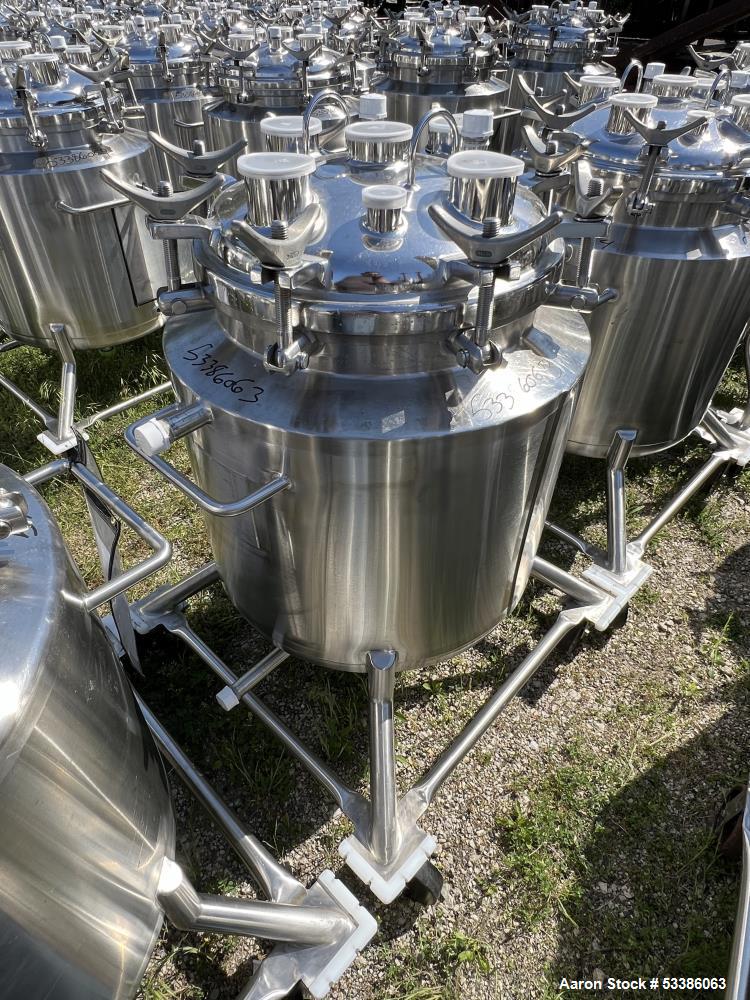 Used- Stainless Steel 120 Liter / 31.7 Gallon Jacketed Tank, Stainless Steel, Vertical. Approximate 20" diameter x 24" strai...